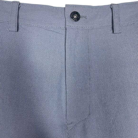 The North Face Men’s Shorts Size 40 Gray Pockets Zipper Logo Outdoors Preppy - Picture 3 of 10